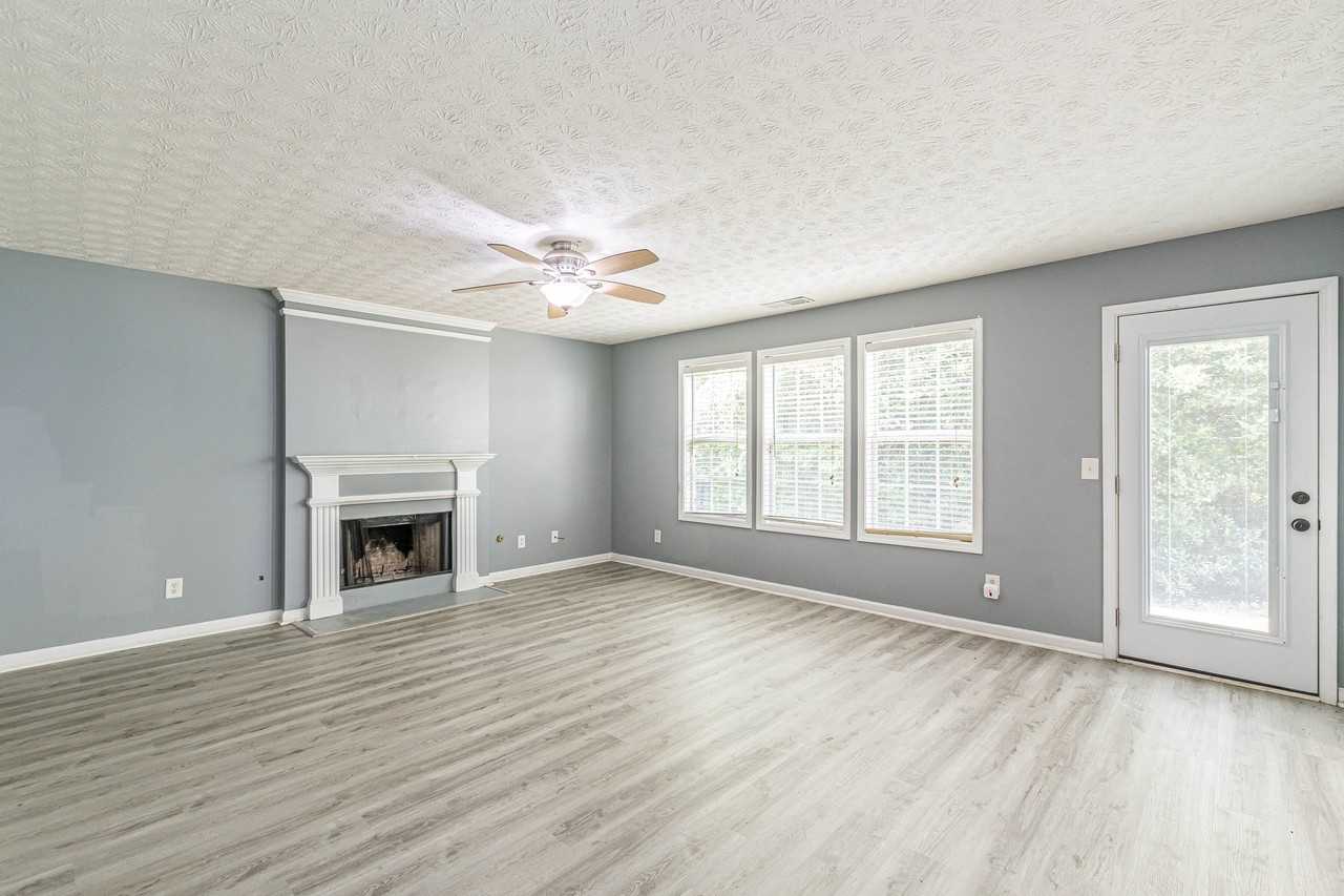 4332 Abram Dr - Photo 6 of 20
