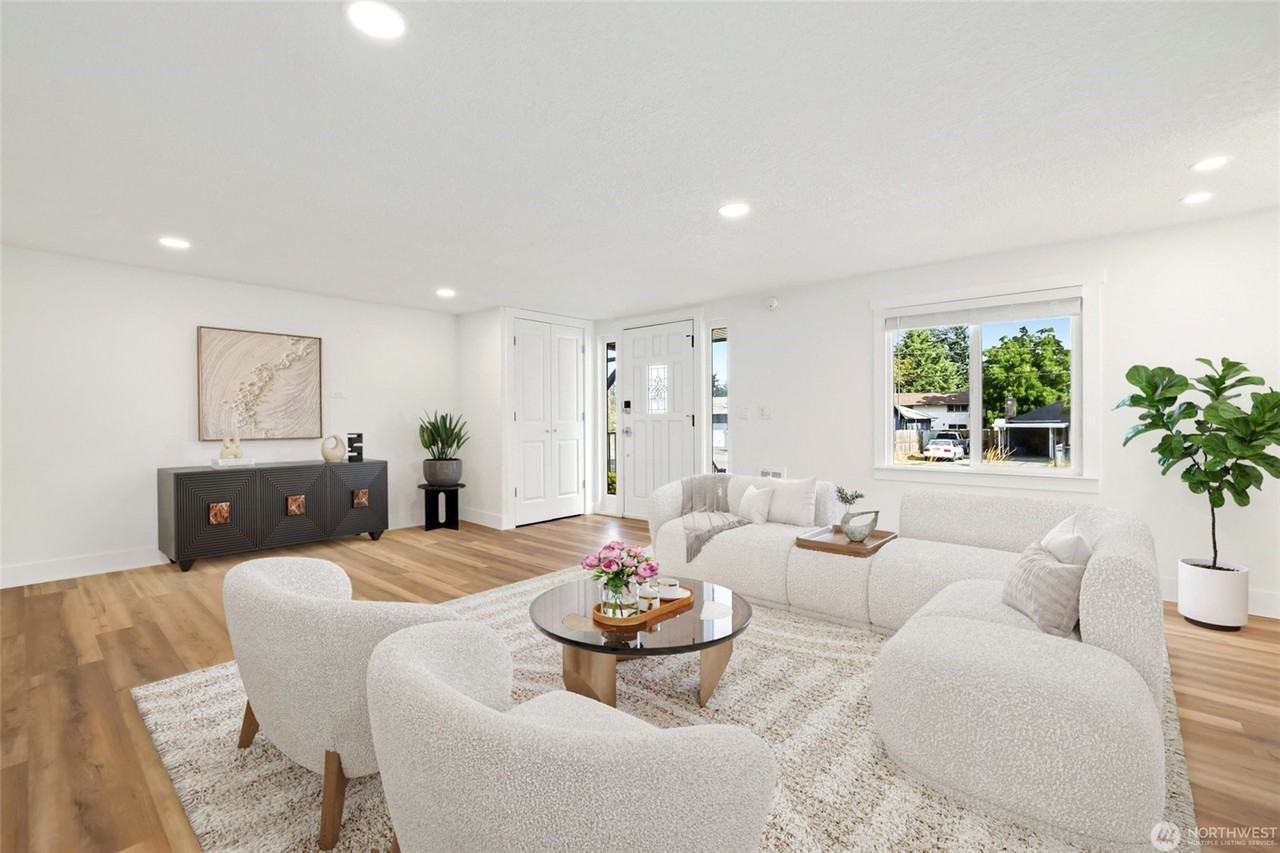 9104 Highland Ave Sw #1 - Photo 3 of 29