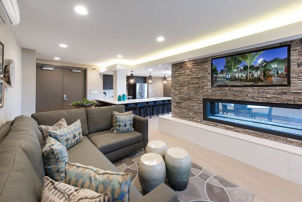 Agora at South Main - Photo 5 of 35