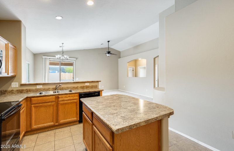 1979 N Vista Ln - Photo 5 of 14