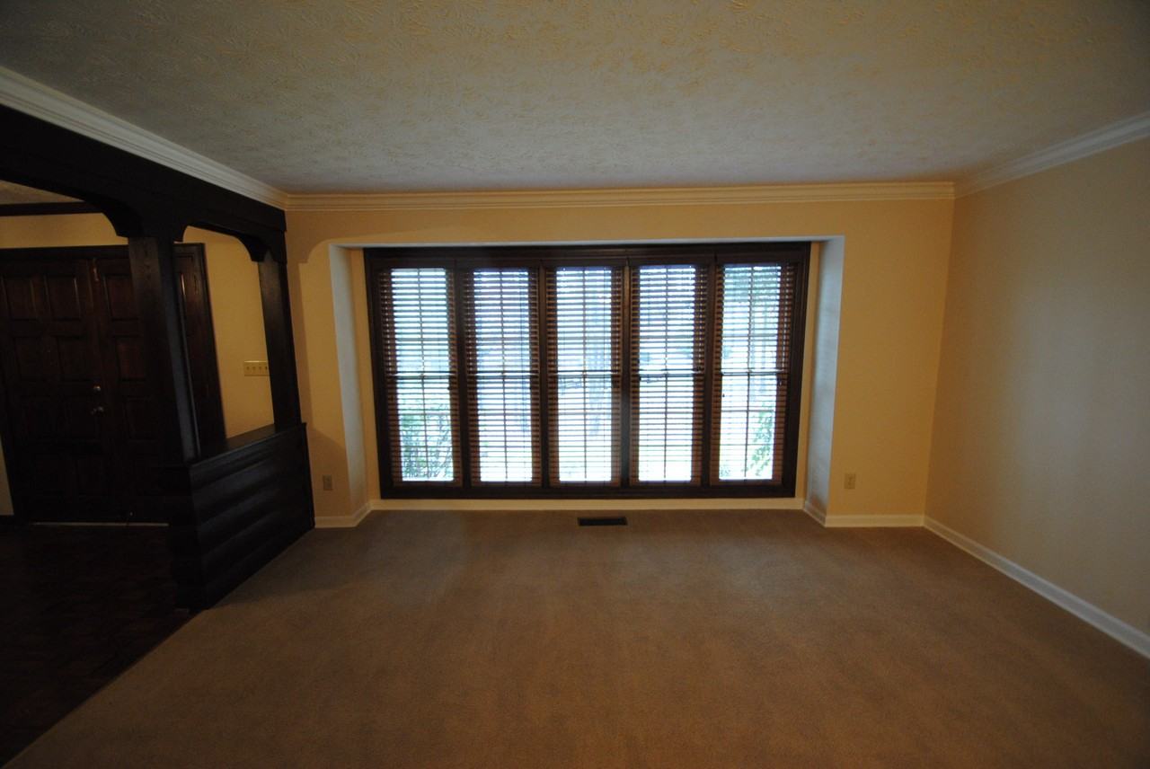 1260 St Lawrence Dr - Photo 3 of 10