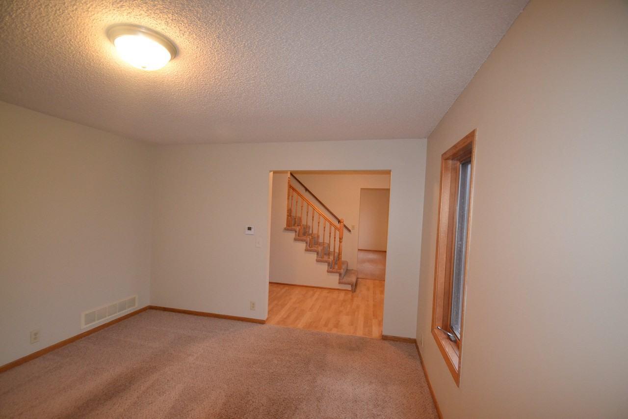 3888 Park Ln - Photo 2 of 17