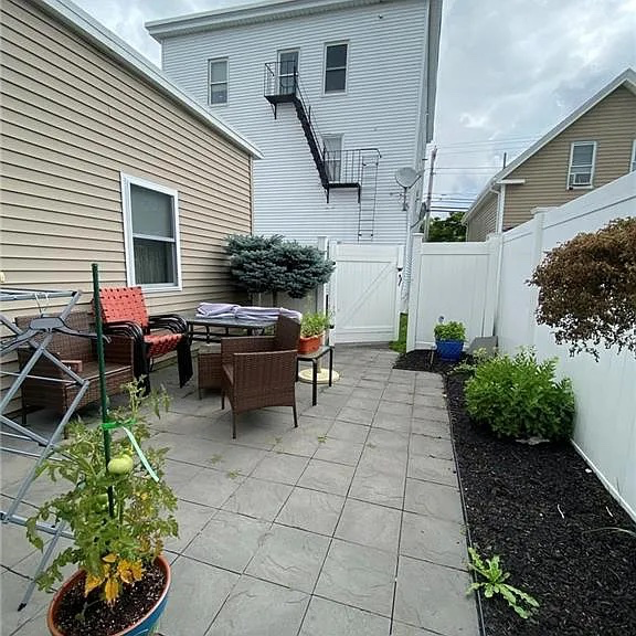 503 Wood St #E - Photo 6 of 9