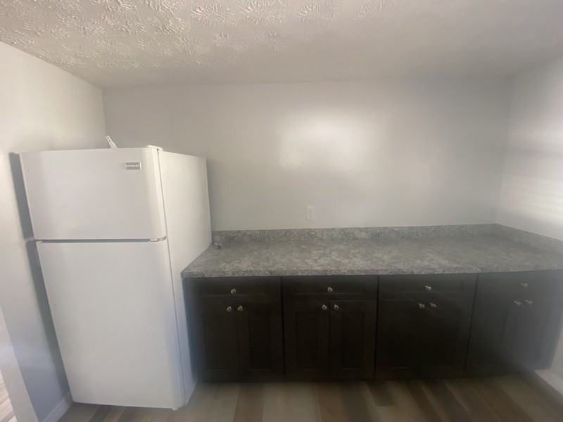 1541 Mccollum St - Photo 6 of 12