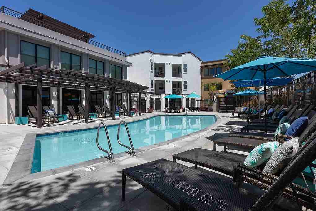 Marquis - Photo 2 of 50