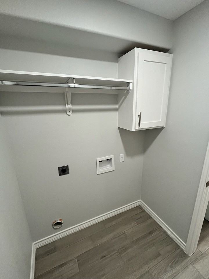 1810 Atrium Place Dr #12 - Photo 6 of 20