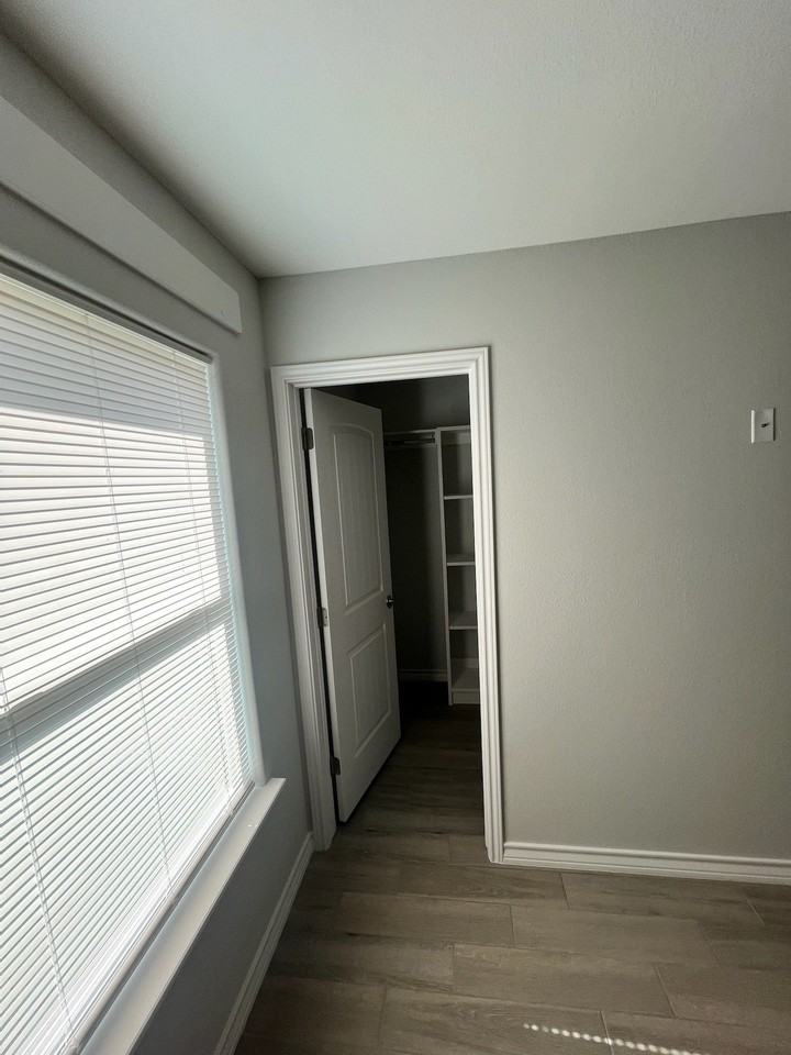 1810 Atrium Place Dr #12 - Photo 7 of 20