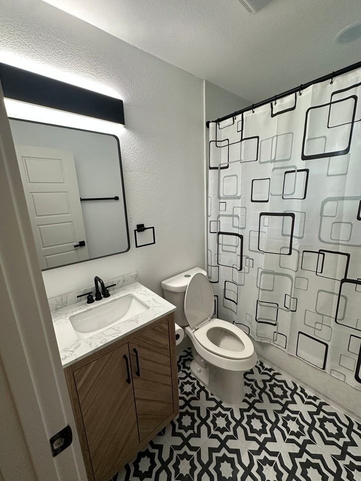 1219 Adelaide Dr - Photo 7 of 7