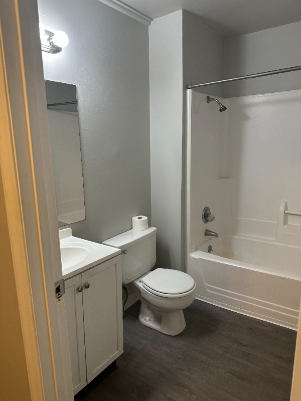 219 W Flower St #C1 - Photo 4 of 12