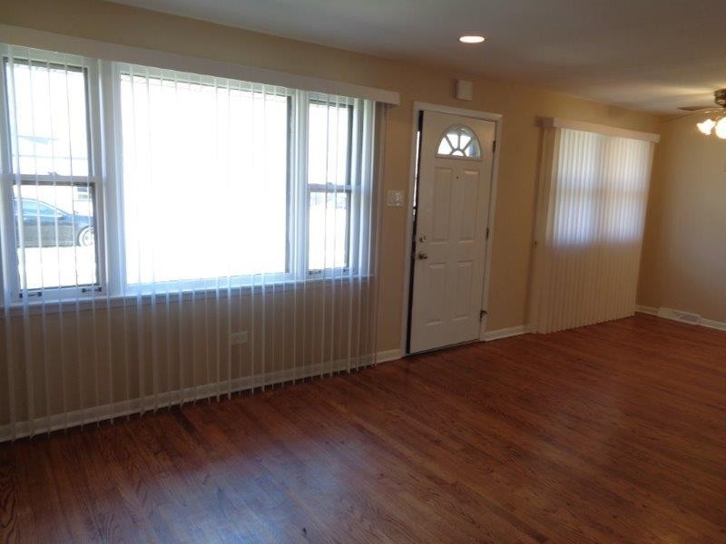 14401 Kolin Ave - Photo 3 of 15