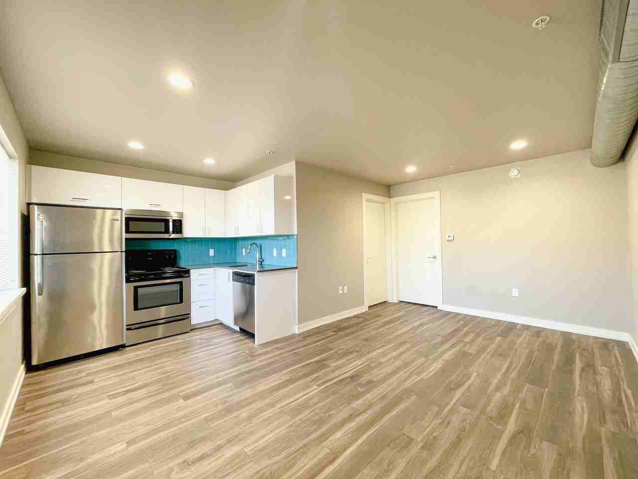 The Vic - East - Photo 2 of 24