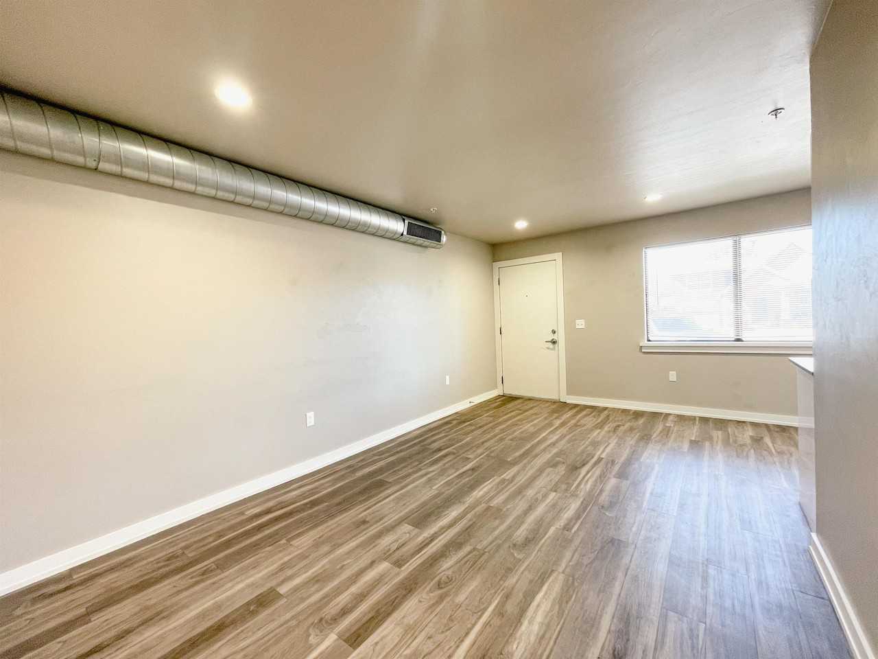 The Vic - East - Photo 4 of 24