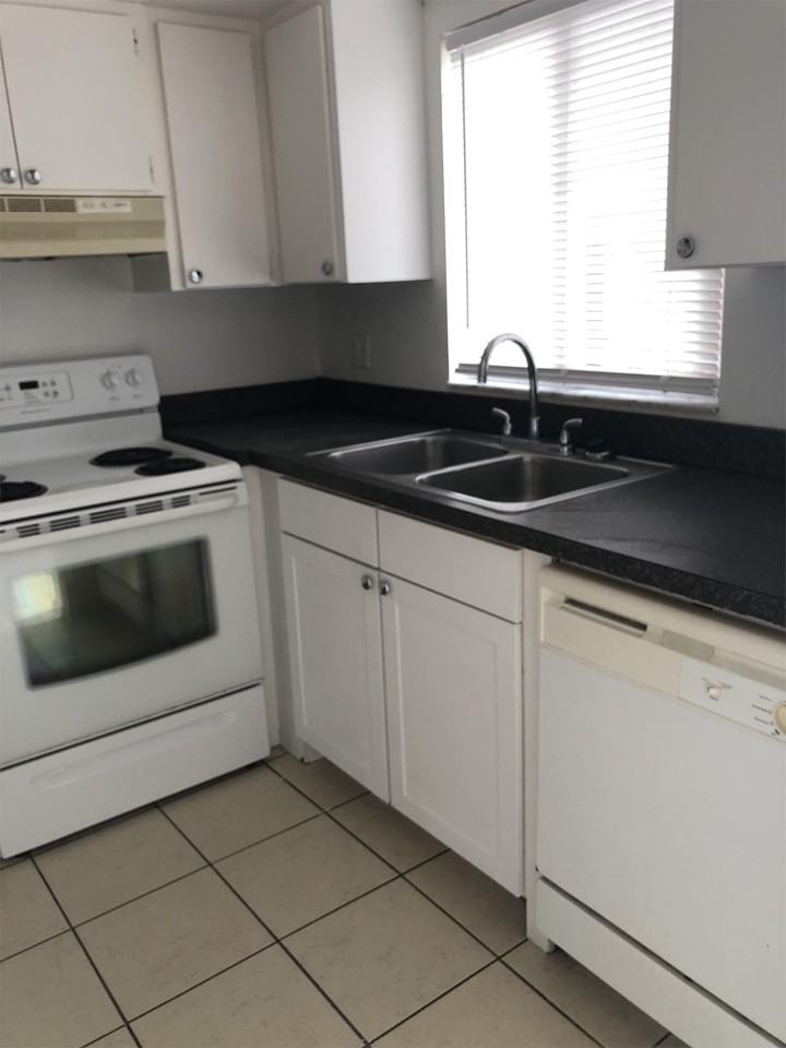 2340 Maple Ave #401 - Photo 5 of 11