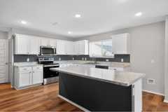 605 Mayfield Dr - Photo 1 of 1