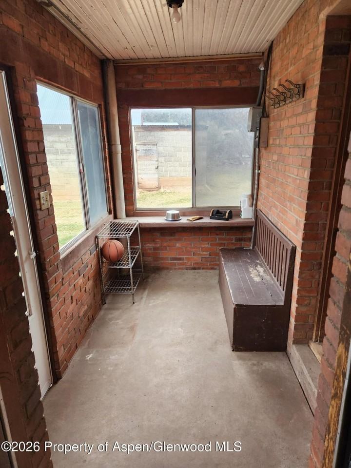 4913 Highway 82 - Photo 2 of 15