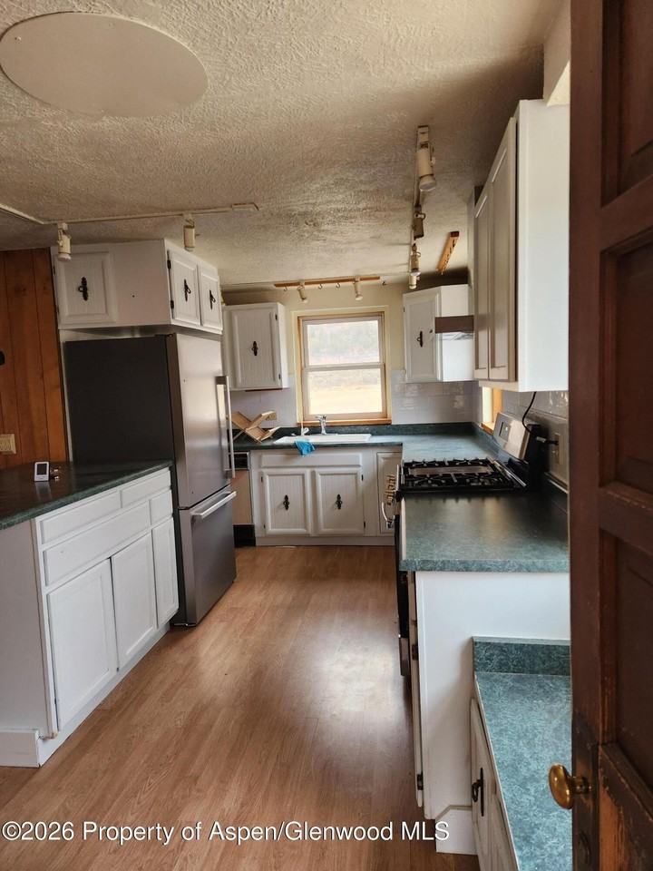 4913 Highway 82 - Photo 3 of 15