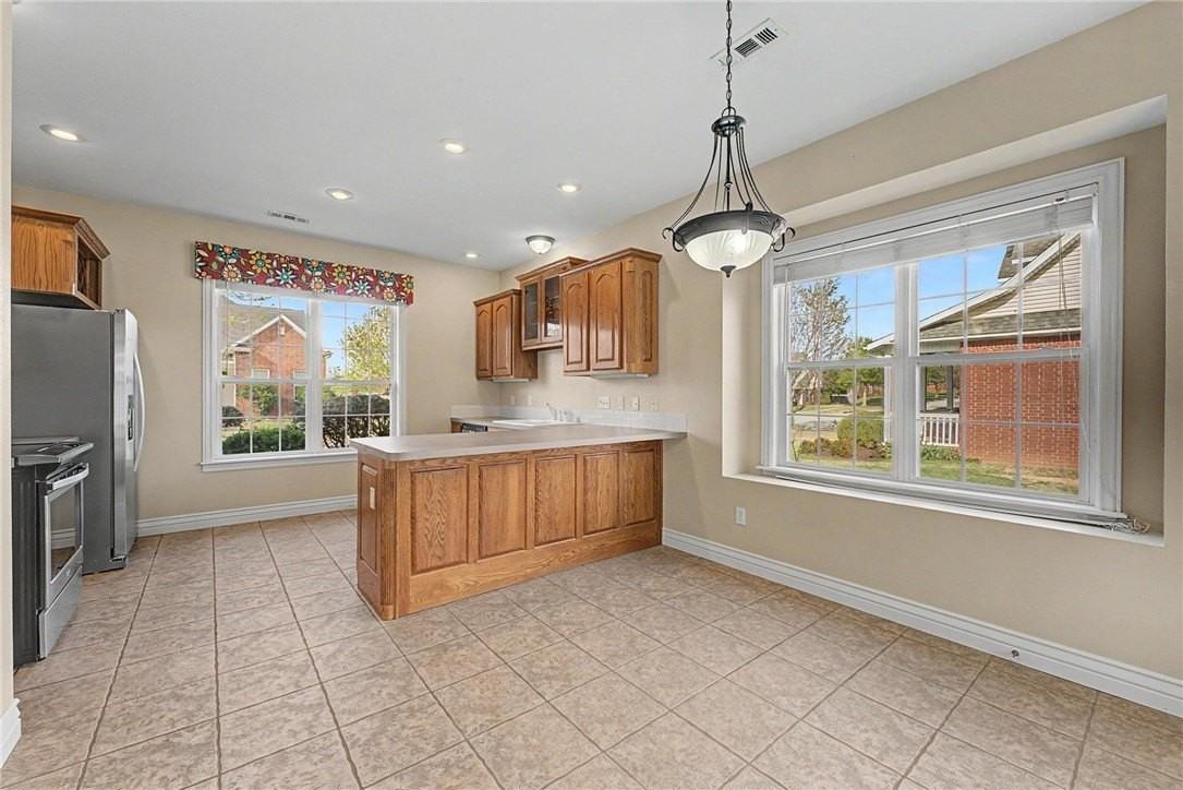 6537 Harvey Jones Ave - Photo 4 of 31