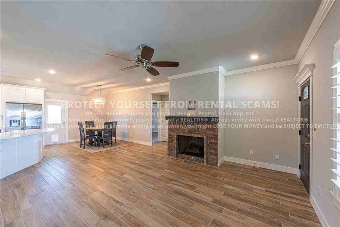 533 Brinley St - Photo 4 of 21