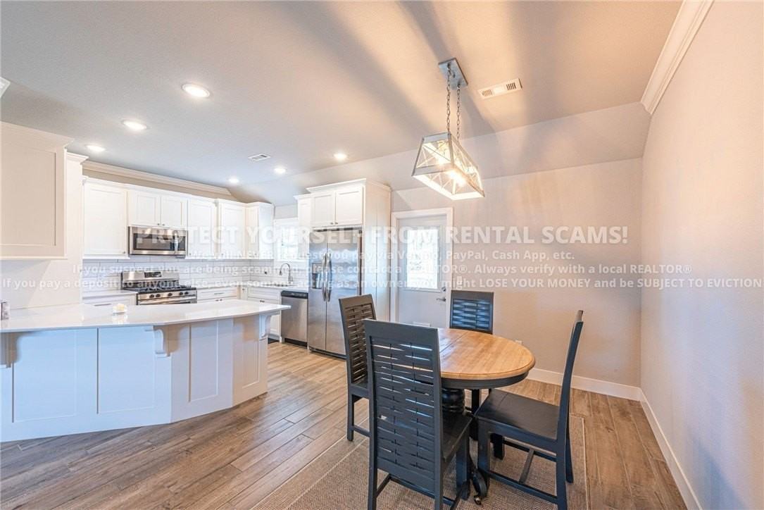 533 Brinley St - Photo 6 of 21