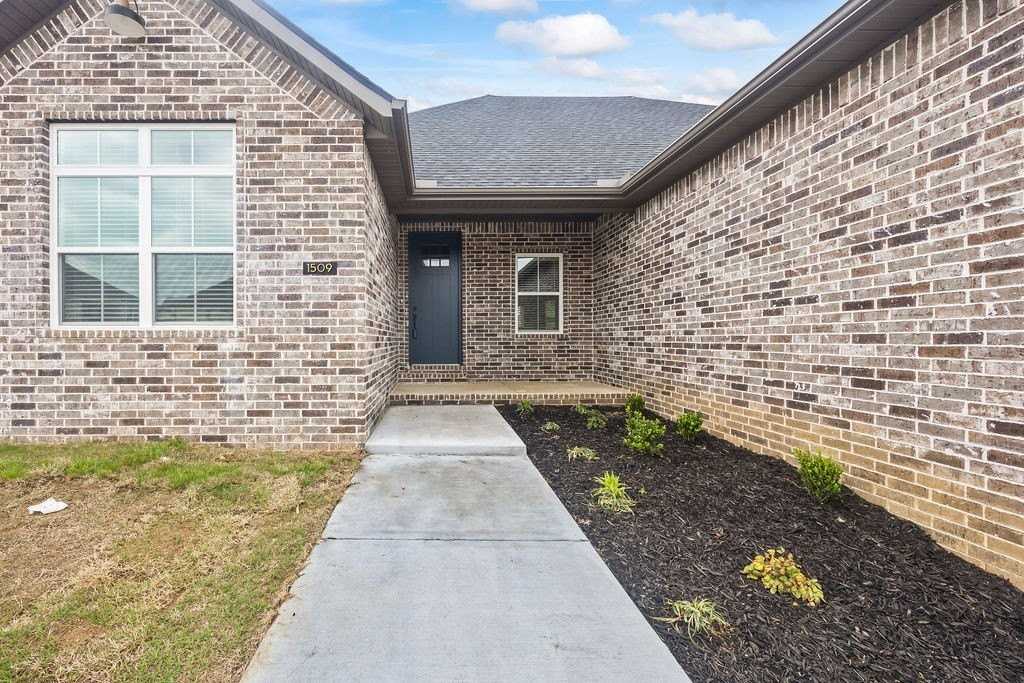 1509 Padova Ave - Photo 4 of 41