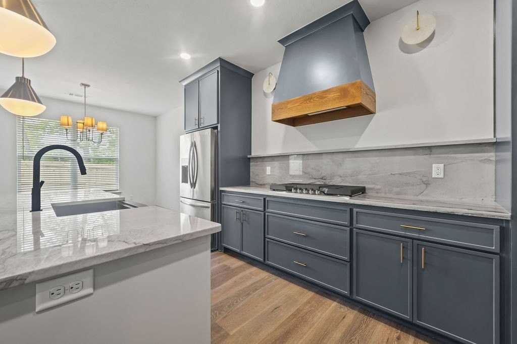 1509 Padova Ave - Photo 6 of 41