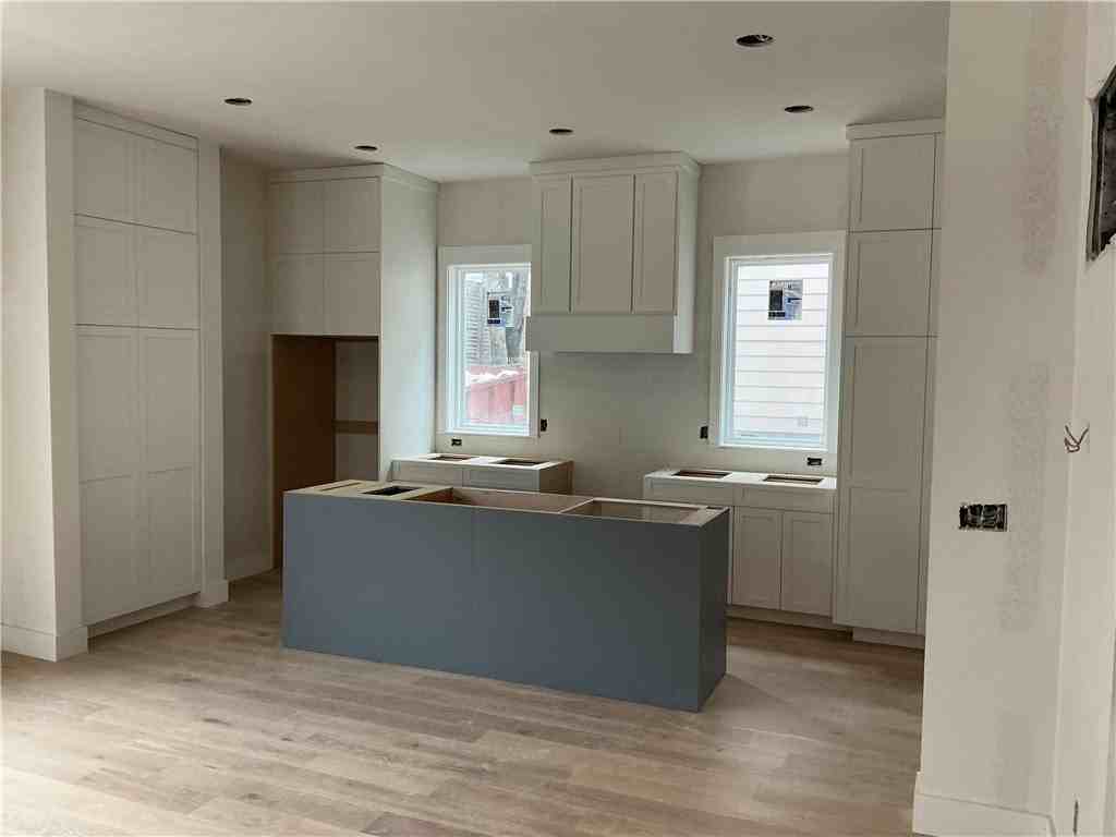 18 E 4th St - Photo 3 of 5