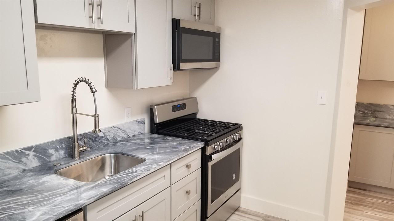 2316 E Street Sacramento CA 95816 - Photo 2 of 10