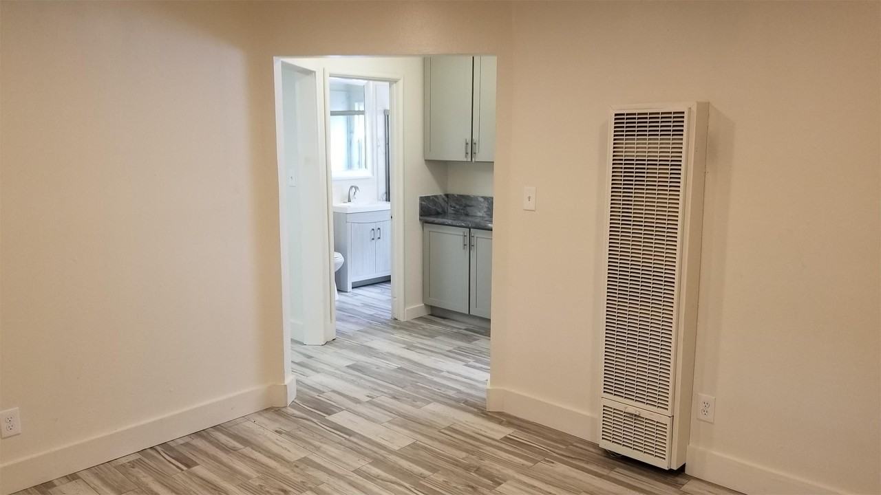 2316 E Street Sacramento CA 95816 - Photo 4 of 10