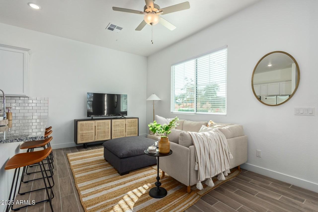 3230 E Thomas Rd #112 - Photo 5 of 31
