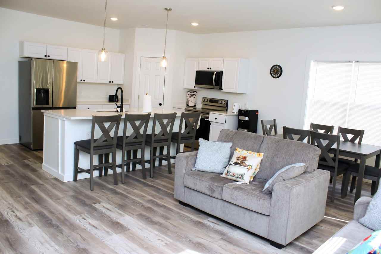 5015 Reeder St - Photo 3 of 19