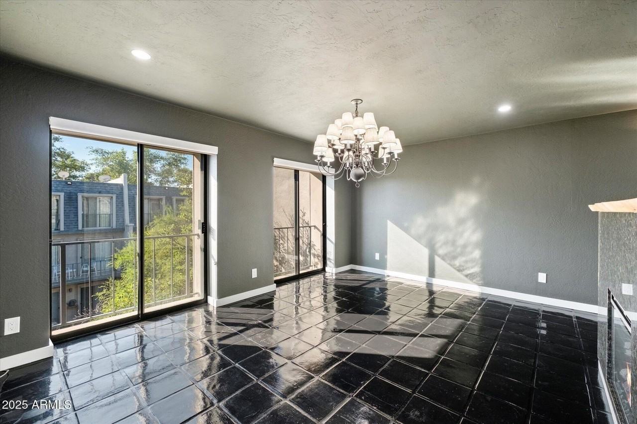 1018 E Osborn Rd #E - Photo 2 of 21