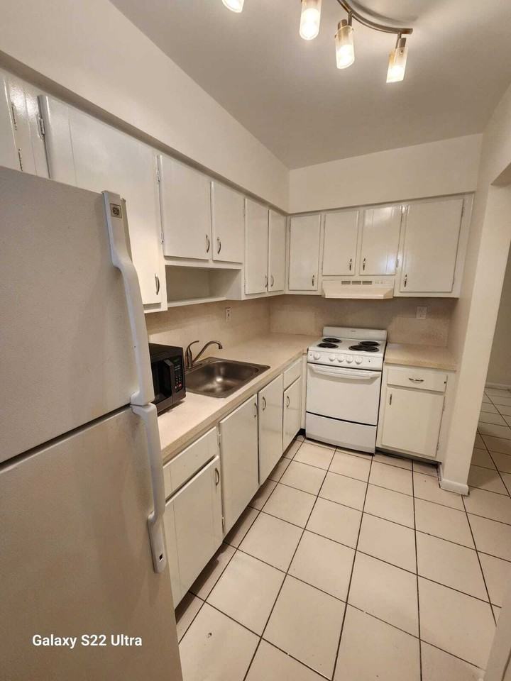 7211 Venetian - Photo 4 of 26