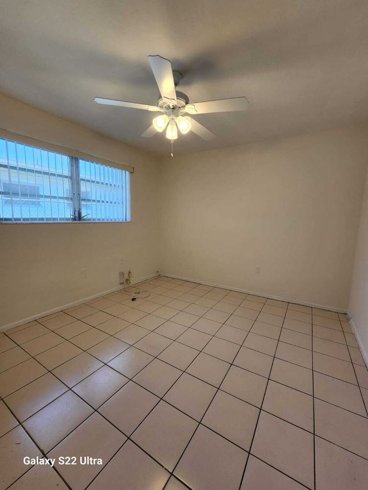 7211 Venetian - Photo 7 of 26