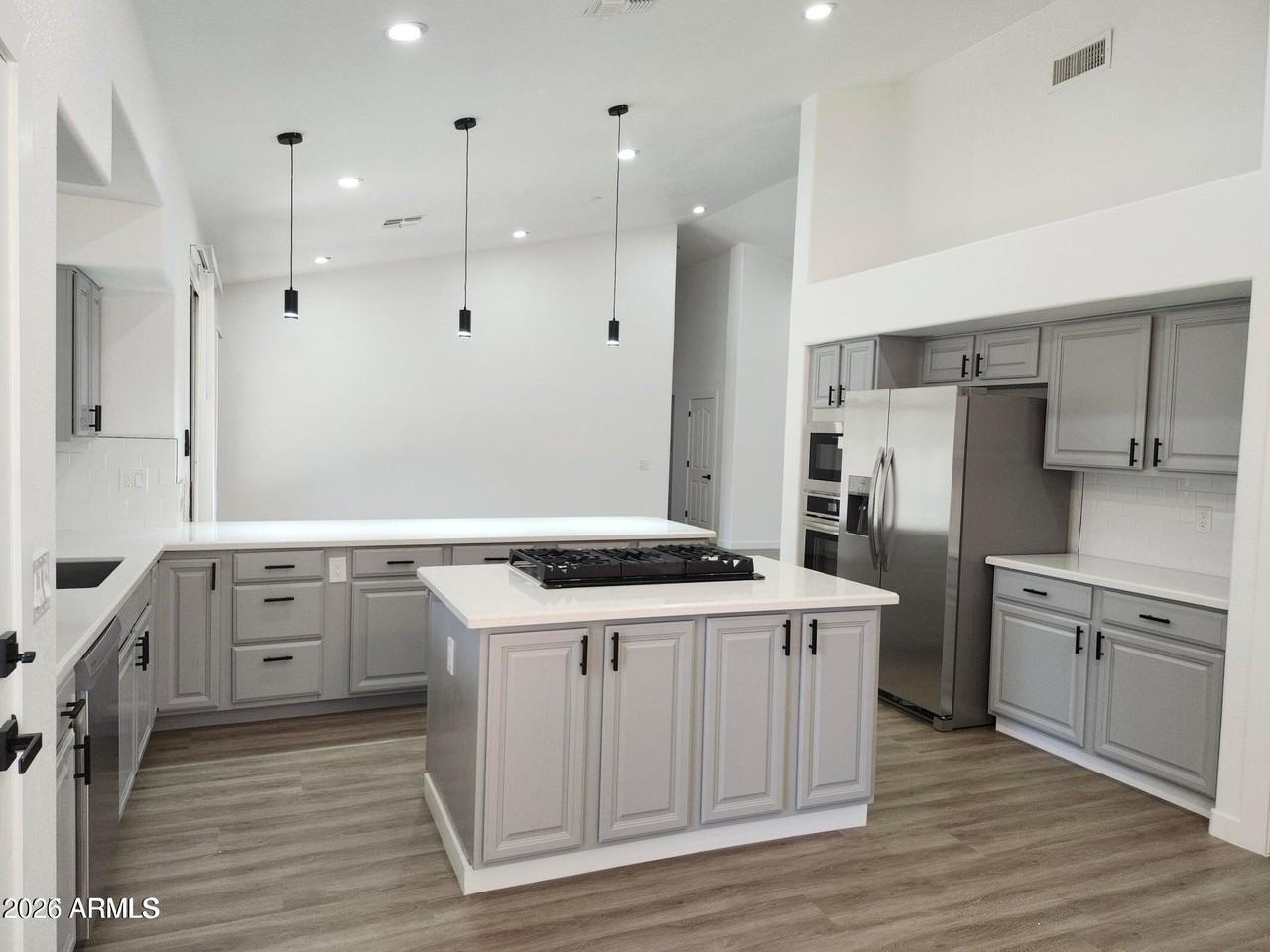 8449 W Rockwood Dr - Photo 6 of 37