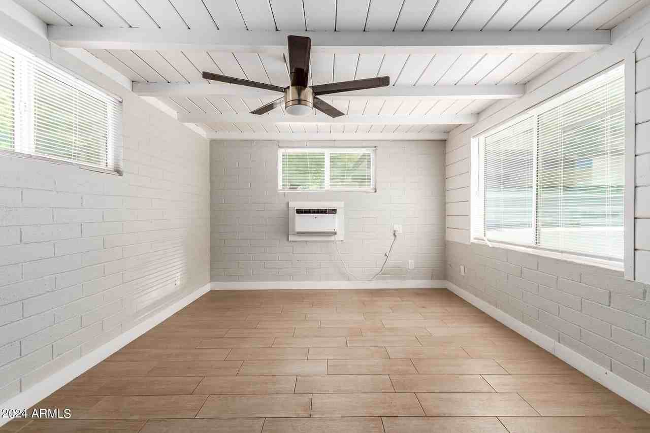 3027 N 37th St #6 - Photo 7 of 14