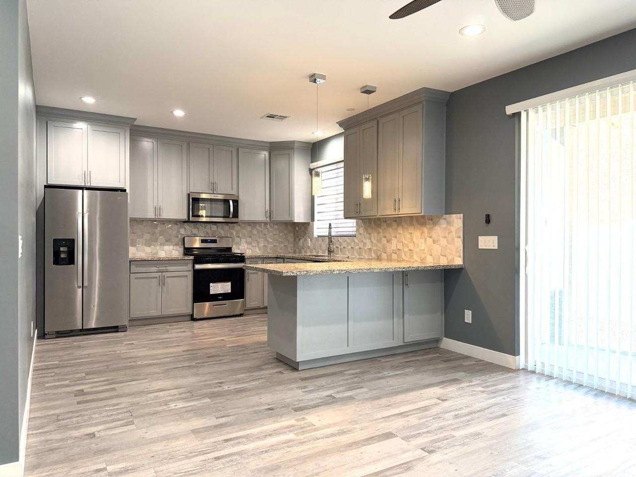 1406 E Cinnabar Ave - Photo 2 of 22