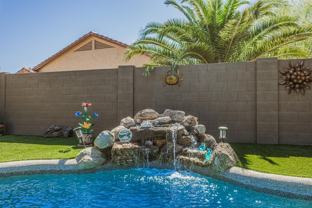 17475 W Spring Ln - Photo 1 of 1