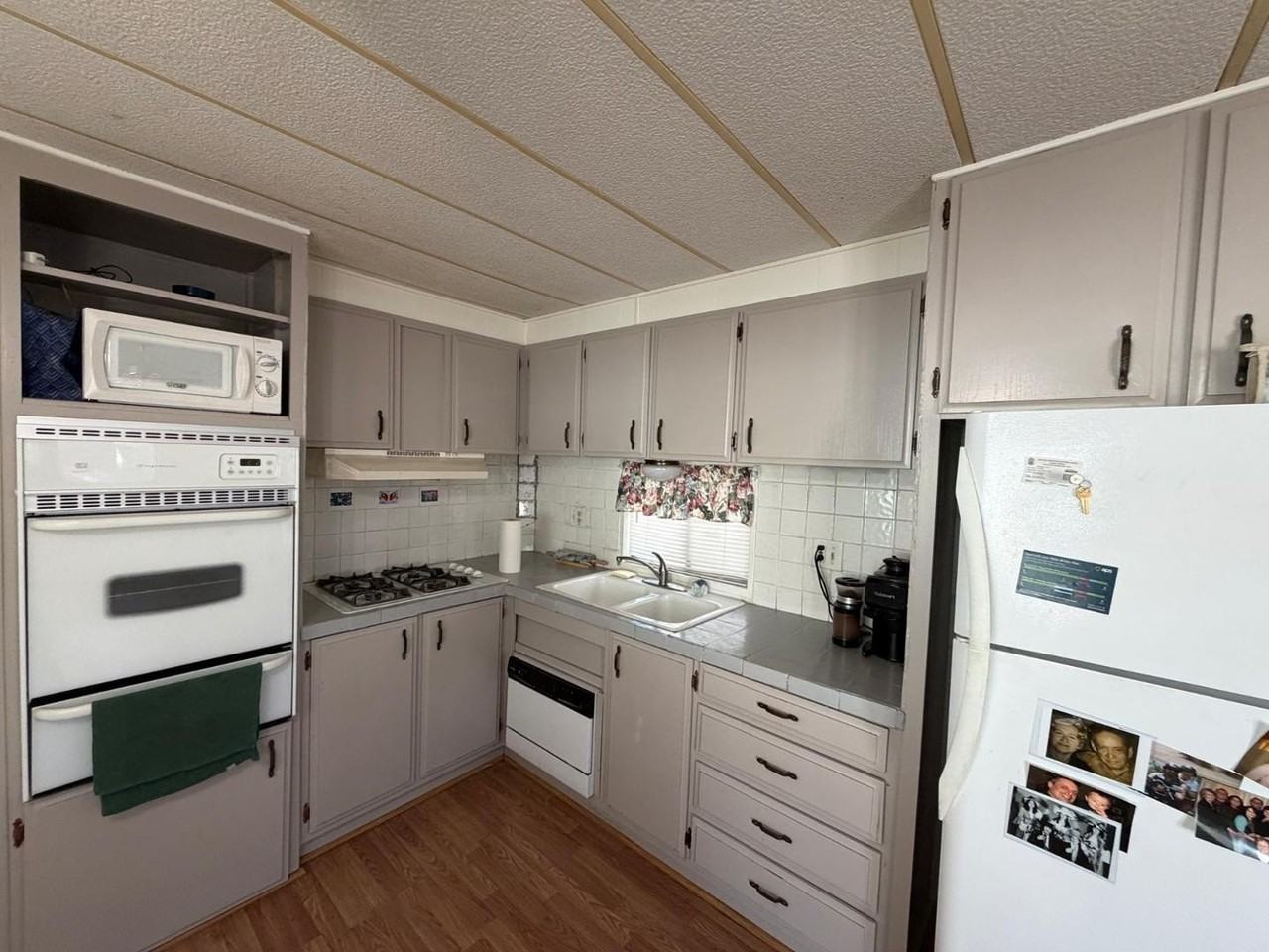 345 S 58th St #82 - Photo 4 of 17
