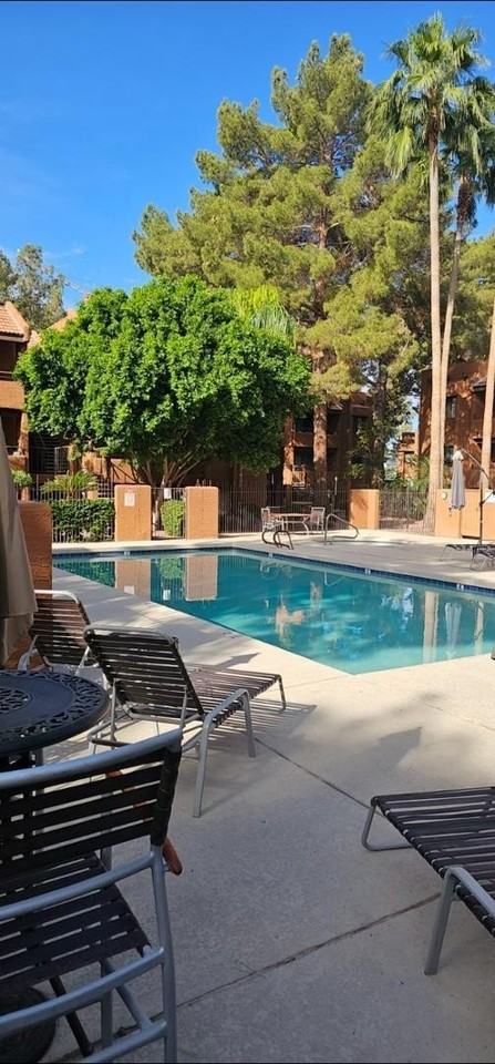 4704 E Paradise Village Pkwy N #121