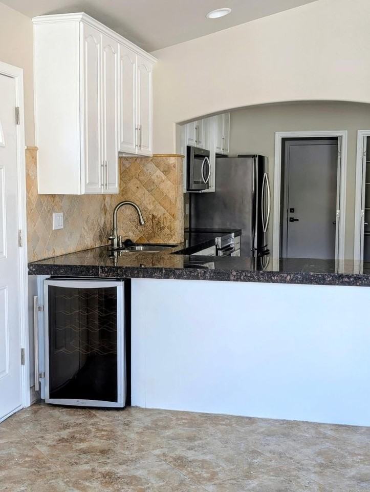 1016 W Manhatton Dr - Photo 4 of 19