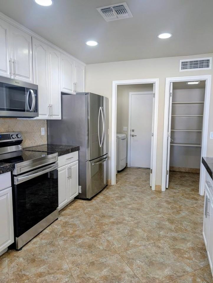 1016 W Manhatton Dr - Photo 7 of 19