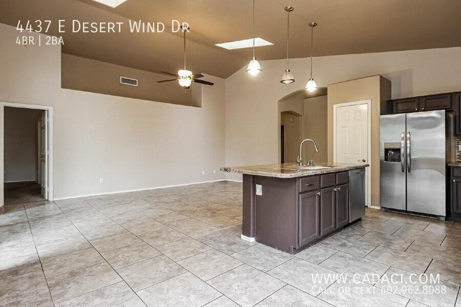 4437 E Desert Wind Dr - Photo 5 of 26