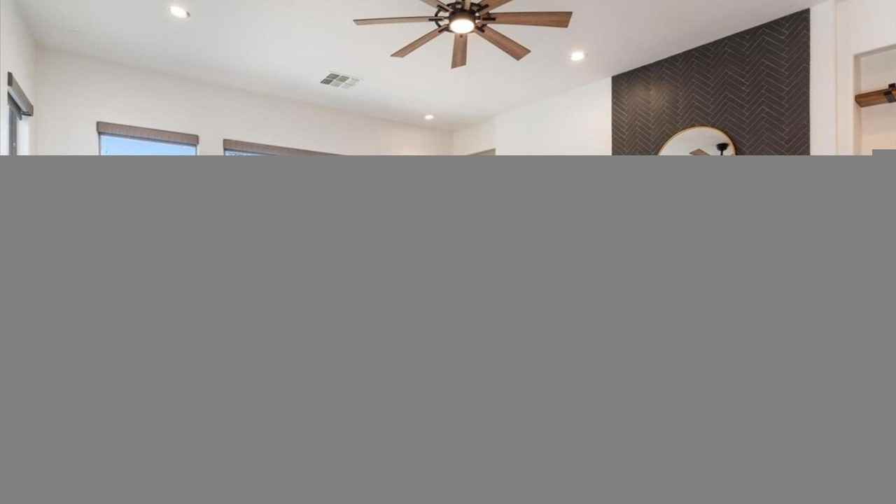 2025 W Calle De Sol - Photo 3 of 38