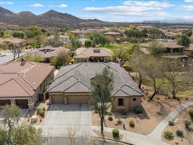 2025 W Calle De Sol - Photo 4 of 38