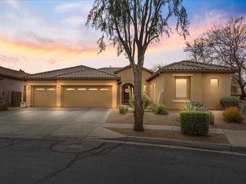 2025 W Calle De Sol - Photo 5 of 38