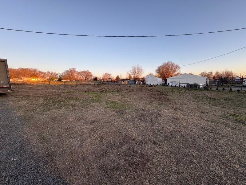 471 Cheyne Rd - Photo 2 of 4