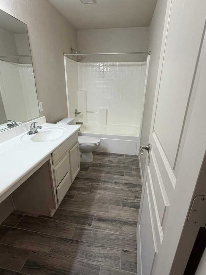 11284 W Magnolia St - Photo 7 of 16