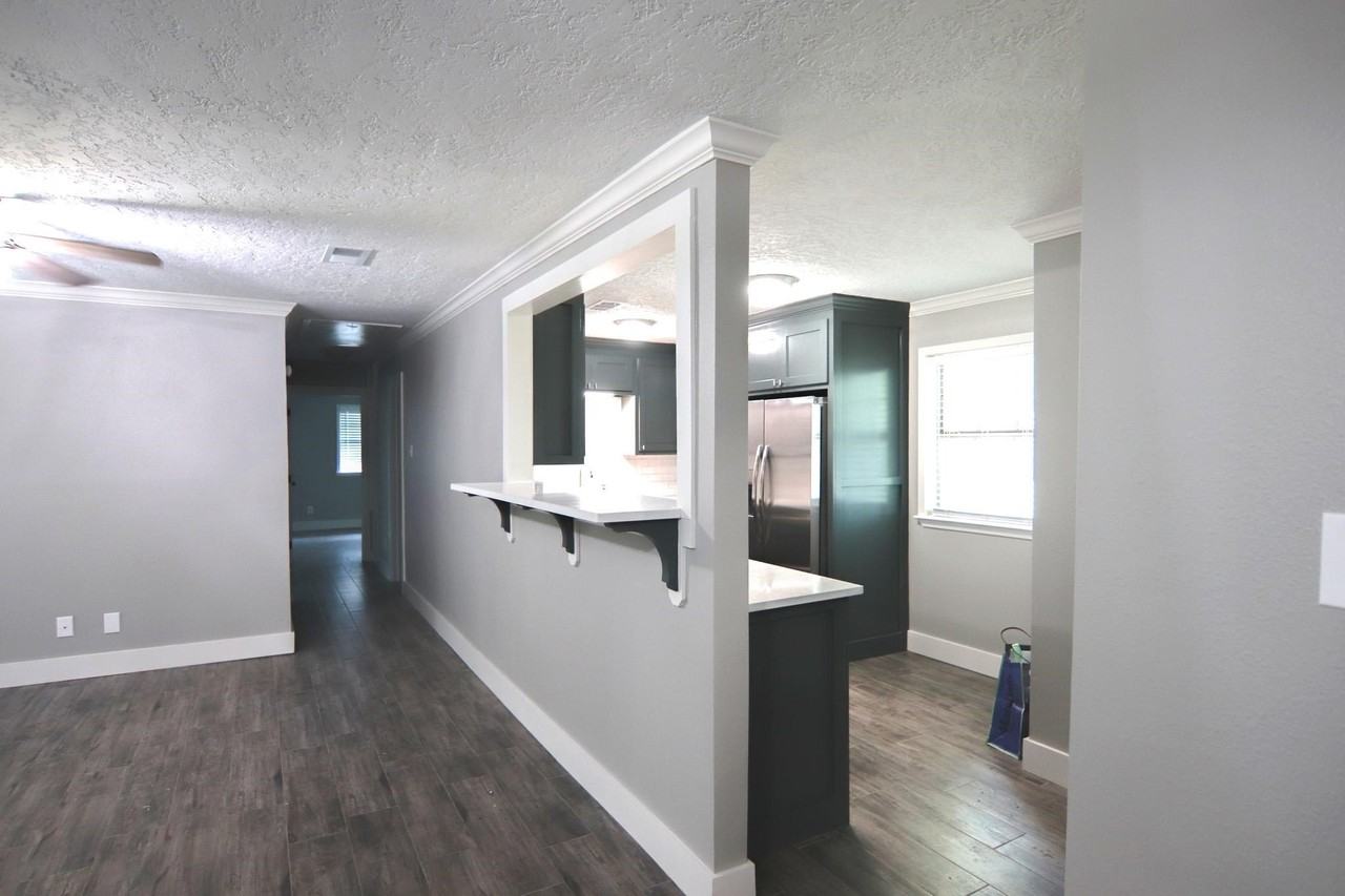 3885 Hale St - Photo 6 of 18