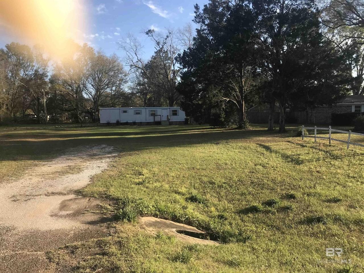 20370 Us Highway 90 - Photo 3 of 28