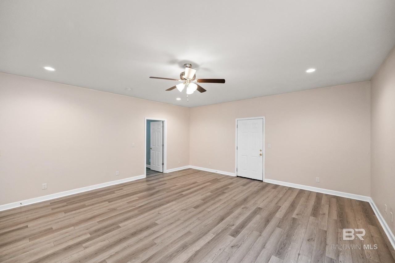 3816 Chesterfield Ln - Photo 7 of 24